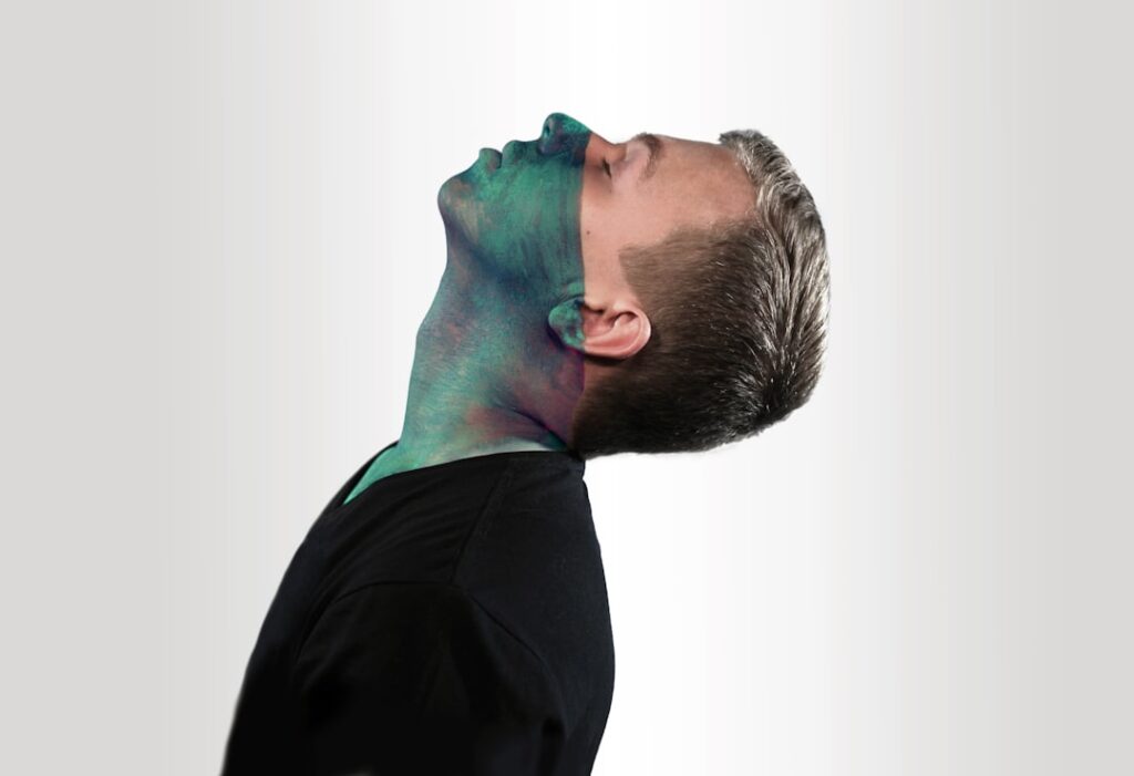 Photo neck pain